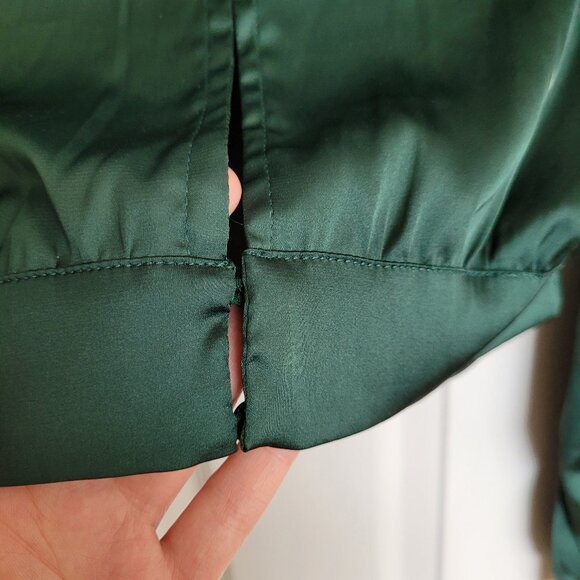 Chic Forest Green Wrap Blouse - Picture 6 of 7